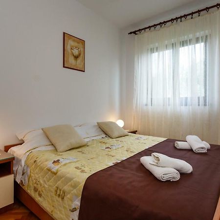 Villa Rosi Krk Town Exterior foto