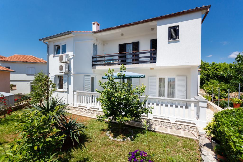Villa Rosi Krk Town Exterior foto
